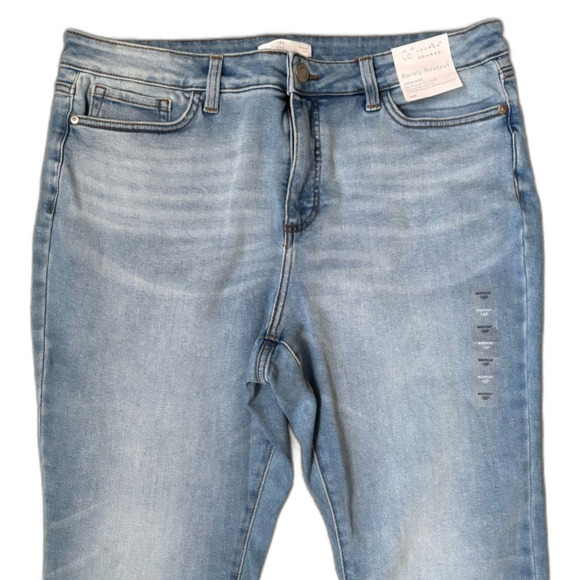 Lauren Conrad women’s barely bootcut high rise light wash blue jeans. NWT. 16P - Picture 3 of 8